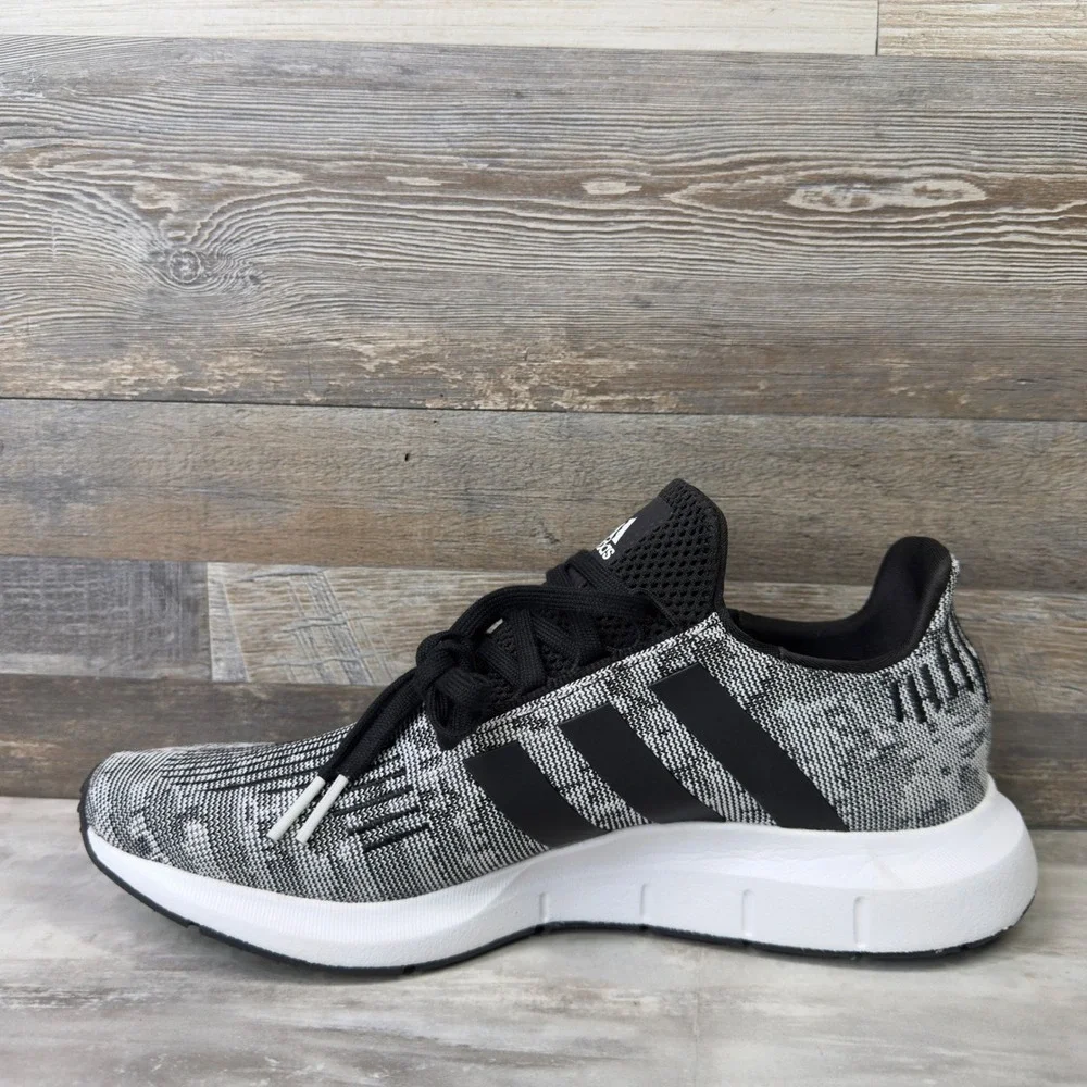 Adidas Swift Run Mens Size 8.5 Running Shoes Knit Athletic Sneakers Black White